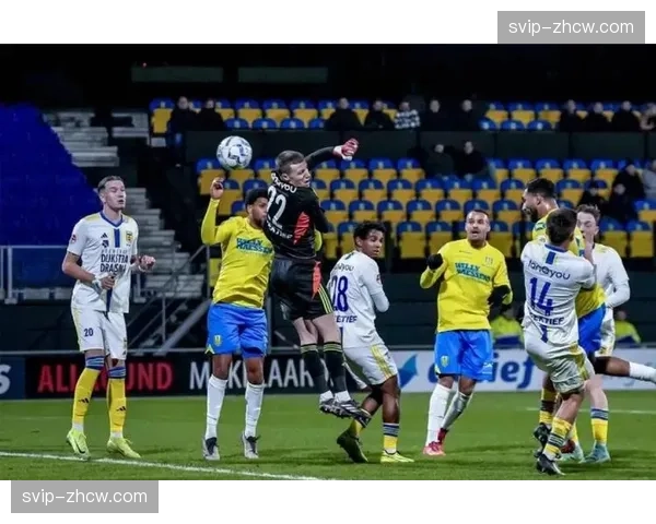 中下游球队场均失球超两粒 防守稳定性成保级关键变量 中下游球队场均失球超两粒 防守稳定性成保级关键变量