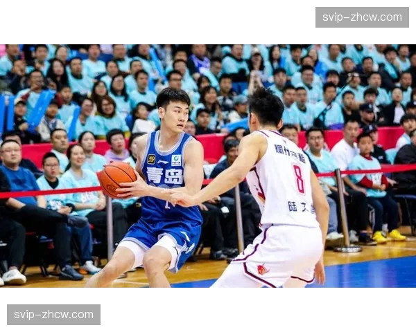 王睿泽18分青岛外线核心 三分6中4展现投篮稳定性